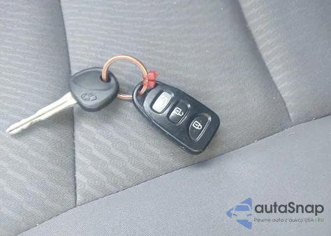 2015 Hyundai Elantra Se/Sport/Limited z USA, uszkodzony, nr VIN 5NPDH4AE3FH587723